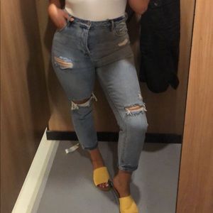 Kendall & Kylie Size 30 Distressed Denim